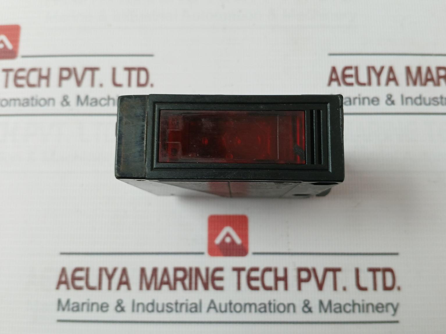 Omron E3Jm-r4M4-g Photoelectric Sensor 250Vac 3A 24 To 240 Vac