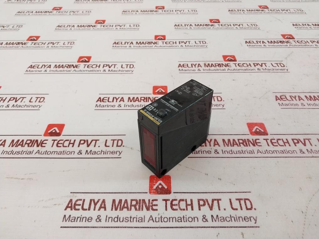 Omron E3Jm-r4M4-g Photoelectric Sensor 250Vac 3A 30Vdc 24-240Vac 12-240Vdc
