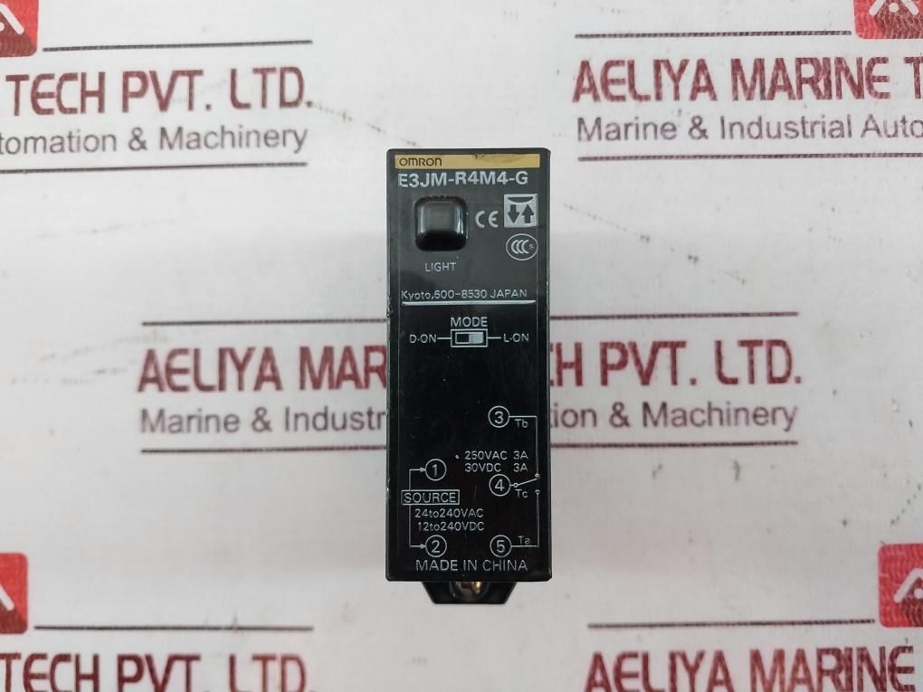 Omron E3Jm-r4M4-g Photoelectric Sensor 250Vac 3A 30Vdc 24-240Vac 12-240Vdc