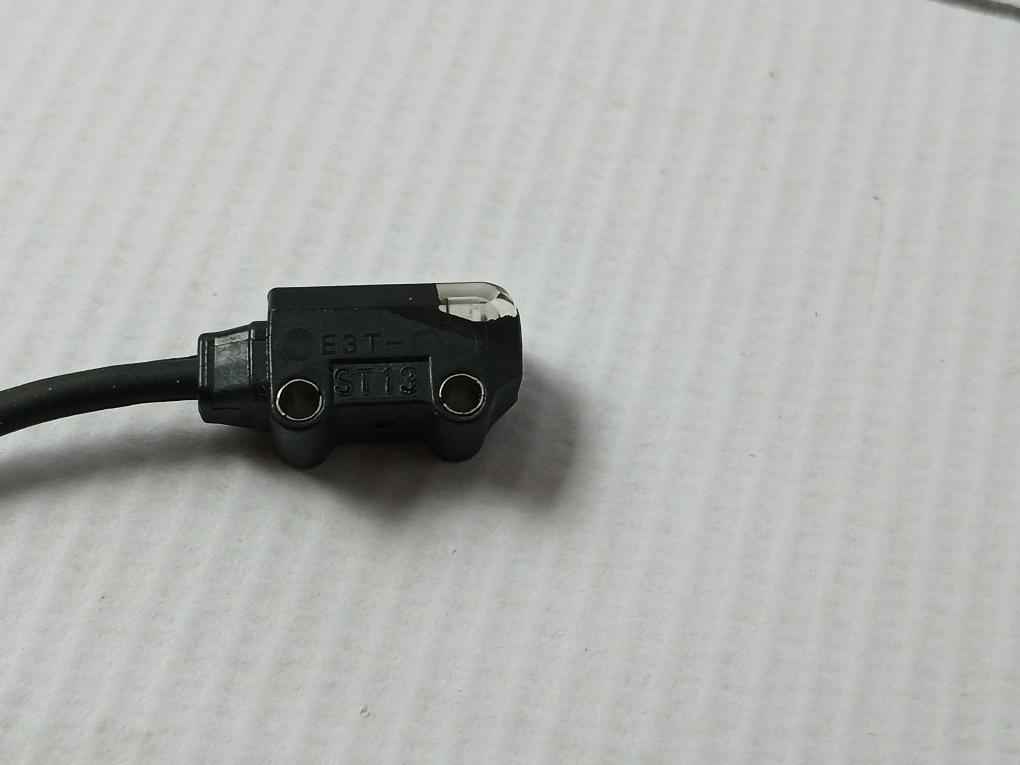 Omron E3T-st13 Photoelectric Switch 12 To 24V Dc