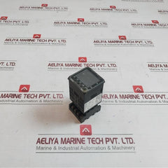 Omron E5Cc-rw0Aum-000 Digital Temperature Controller 250Vac 3A 100-240Vac 5.2Va