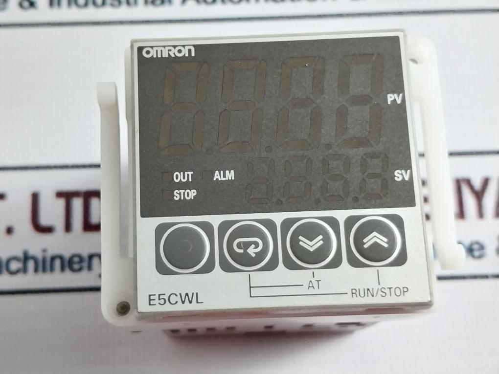 Omron E5Cwl-q1Tc Temperature Controller