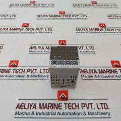 Omron E5Cwl-r1P Temperature Controller 100-240Vac 50/60Hz 3.5Va