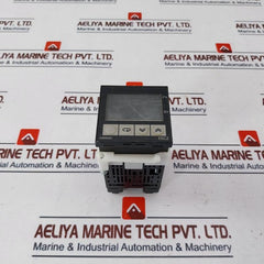 Omron E5Cz-r2 Temperature Controller 100-240Vac~ 50/60Hz 7Va