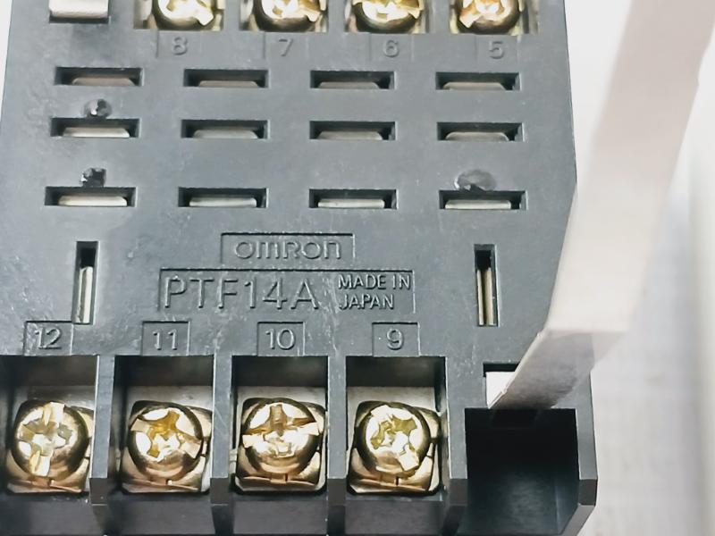 Omron E5L-a Temperature Controller 0460192-5D 110V 50/60Hz