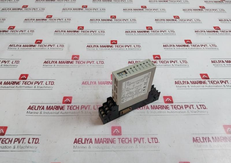 Omron E5Zn-2Tph03P-flk Temperature Controller 30Vdc-50Ma 94V-0 2.2A