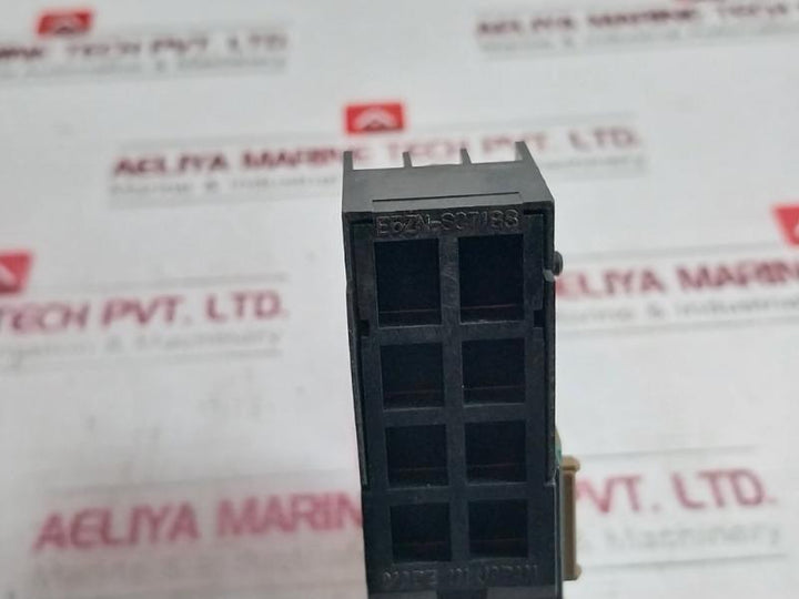 Omron E5Zn-2Tph03P-flk Temperature Controller 30Vdc-50Ma 94V-0 2.2A
