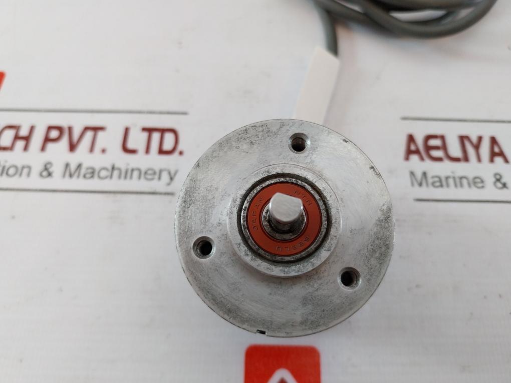 Omron E6C2-cwz5B Rotary Encoder 360 P/R 12 To 24Vdc 626Lu