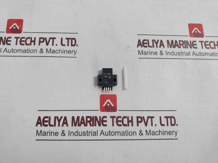 Omron Ee-sy672 Photo Optic Sensor Reflective W86T Terminal 4