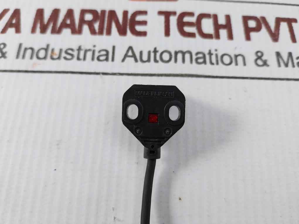 Omron Eesx771-36 Photomicrosensor Slot Type 506-006-36-t1