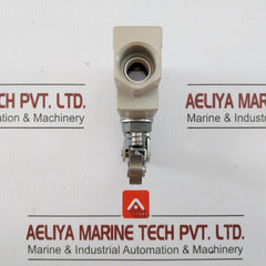 Omron Enclosed Limit Switch Ze-qa2-2 10A 250Vac