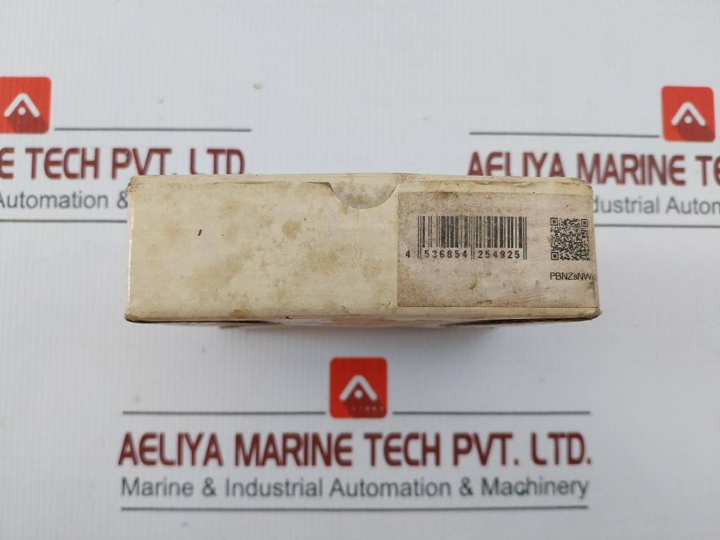 Omron Enclosed Limit Switch Ze-qa2-2 10A 250Vac