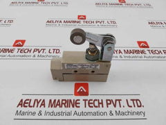 Omron Enclosed Limit Switch Ze-qa2-2 10A 250Vac