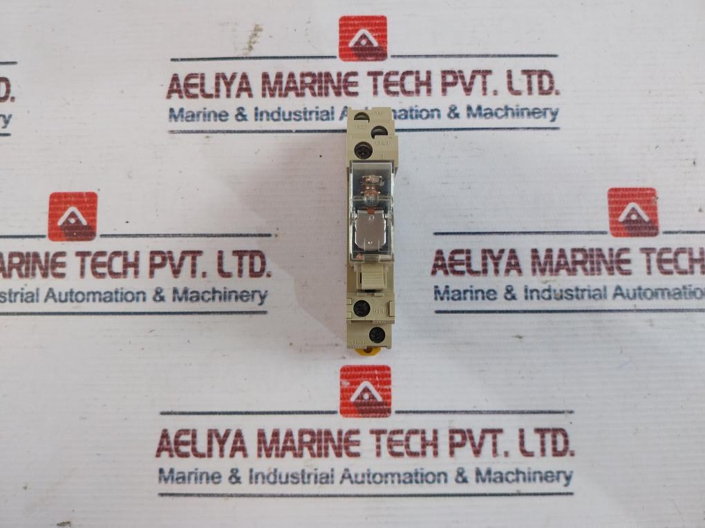 Omron G2R-1-SND Power Relay With Socket Base