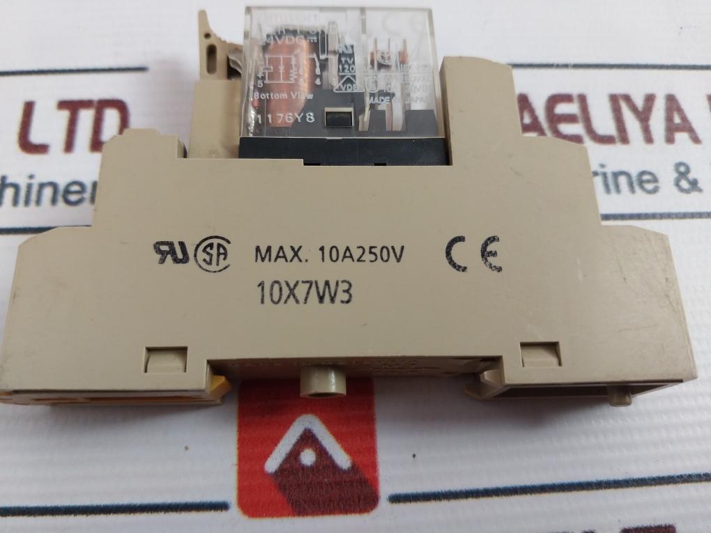 Omron G2R-1-SND Relay With Socket 10X7W3 24VDC 10A 250VAC/10A 30VDC