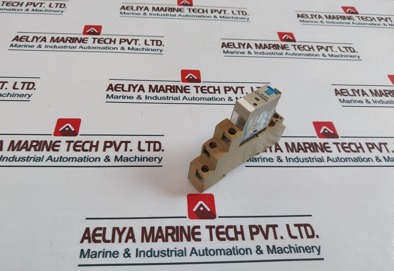 Omron G2R-1-snd (S) Plug-in Relay With Base 24V Dc