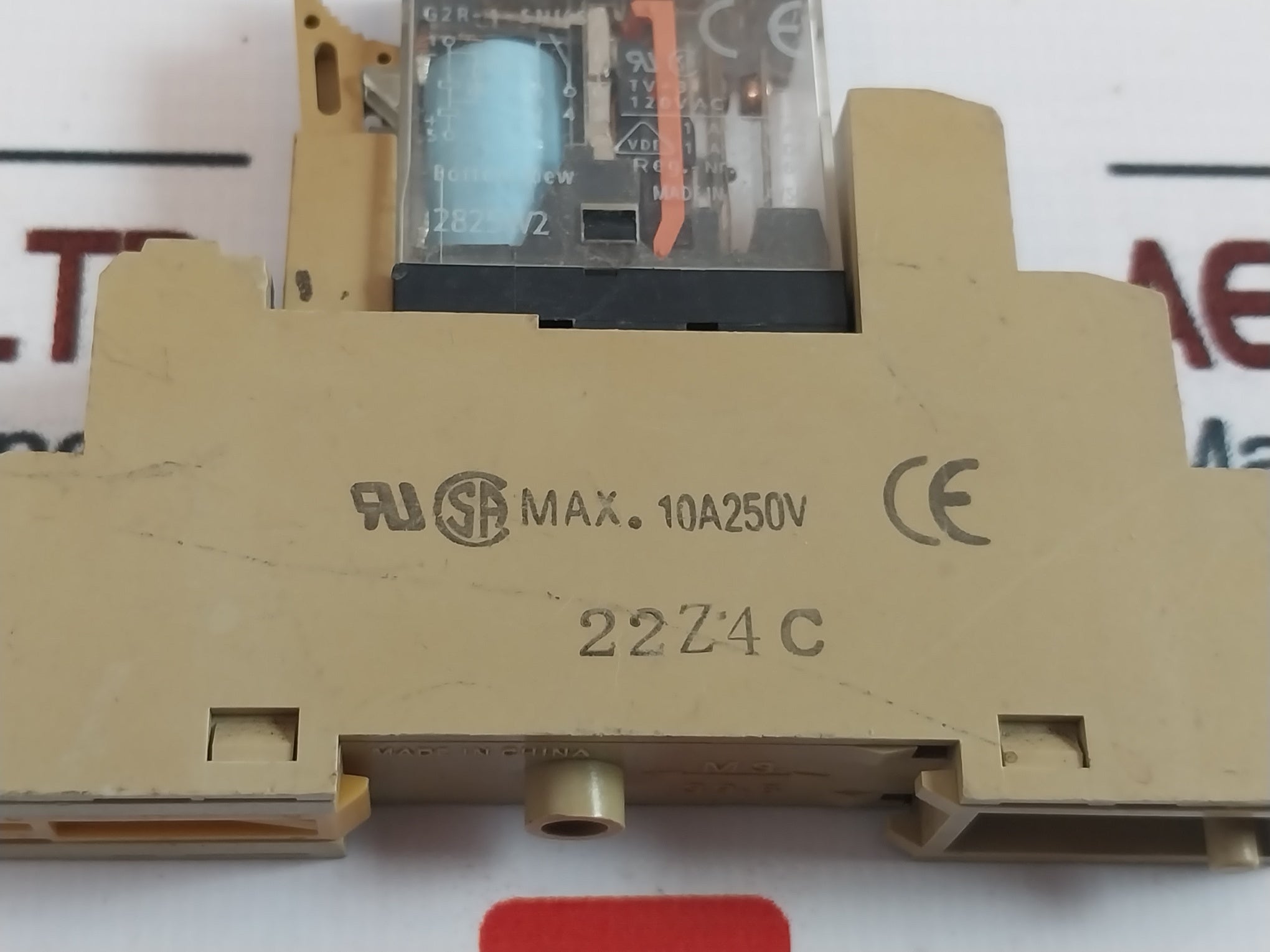 Omron G2R-1-snd (S) Plug-in Relay With Base 24V Dc