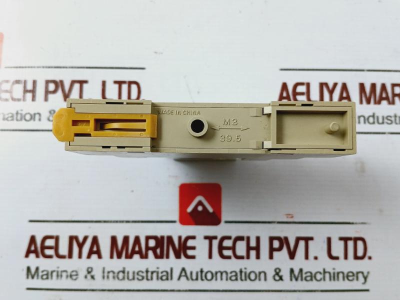 Lot Of 3X Omron G2R-1-sni (S) Relay With Base 120Vac Max 10A 250V, 24V Dc