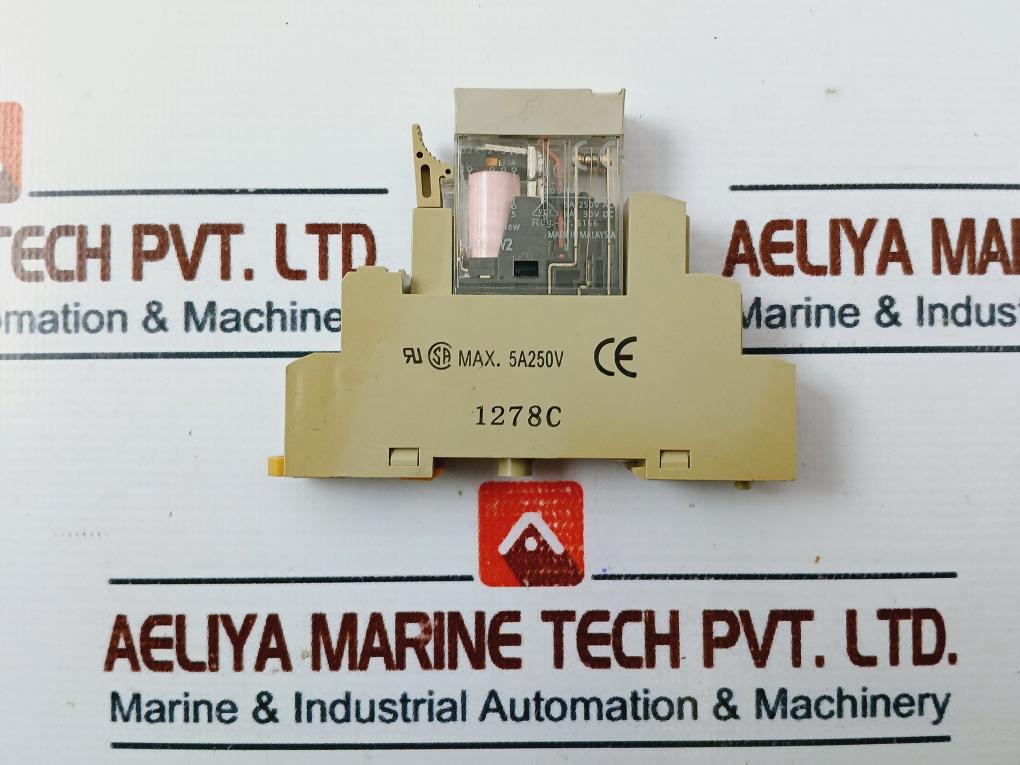 Omron G2R-2-s(S) Plug-in Relay With Socket 5A 230Vac~