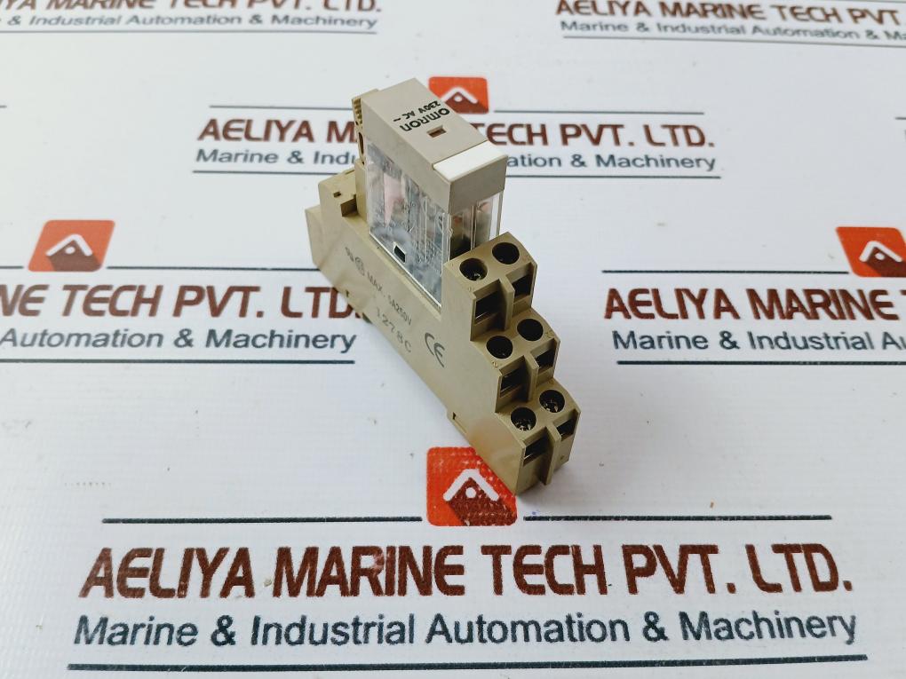 Omron G2R-2-s(S) Plug-in Relay With Socket 5A 230Vac~