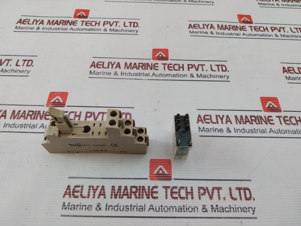 Omron G2R-2-sn Relay With Socket 24Vdc 1482C