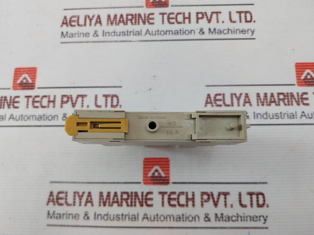 Omron G2R-2-sn Relay With Socket 24Vdc 1482C