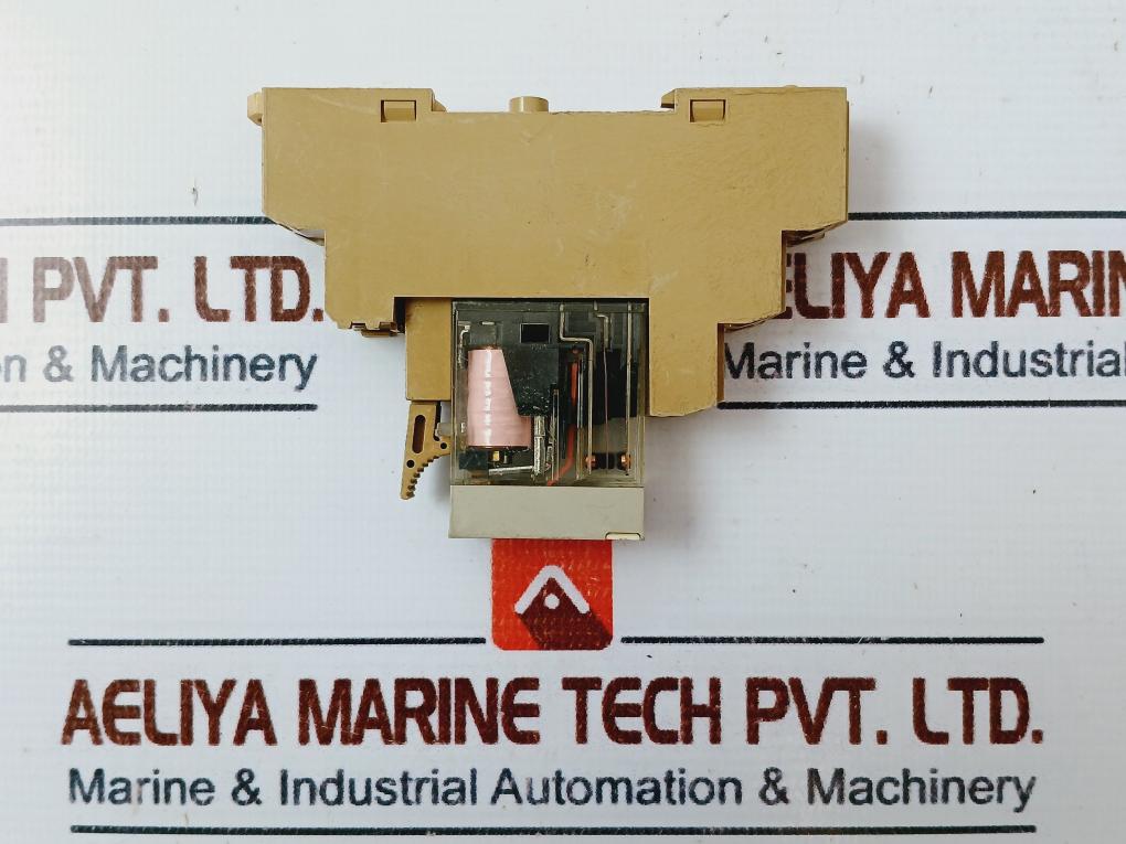 Omron G2R-2-sn (S) General Purpose Relay With Socket 17Y3C 230V Ac~