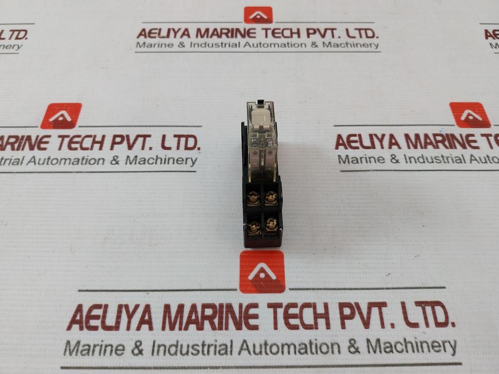 Omron G2R-2-snd 8 Pin Plug In Relay 5A 250Vac 30Vdc Max 5A 250V