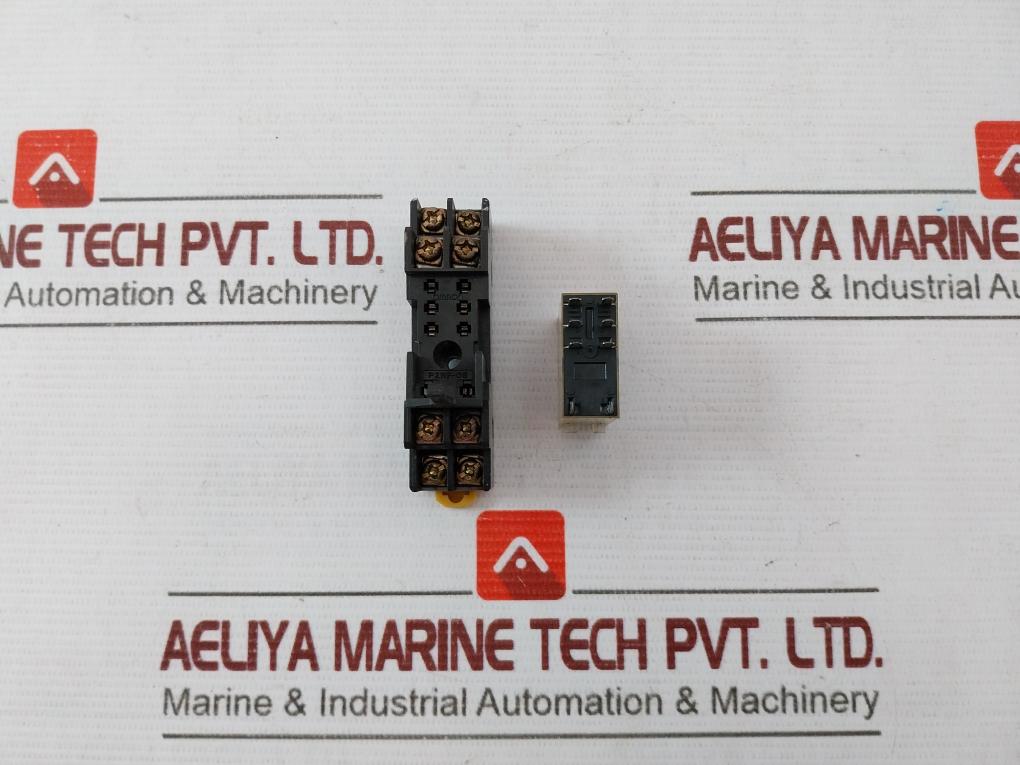 Omron G2R-2-snd 8 Pin Plug In Relay 5A 250Vac 30Vdc Max 5A 250V