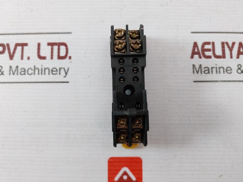 Omron G2R-2-snd 8 Pin Plug In Relay 5A 250Vac 30Vdc Max 5A 250V