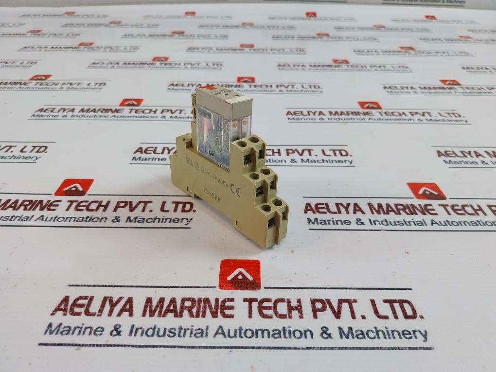 Omron G2R-2-sni(S) General Purpose Relay With Socket 5A 250V Ac