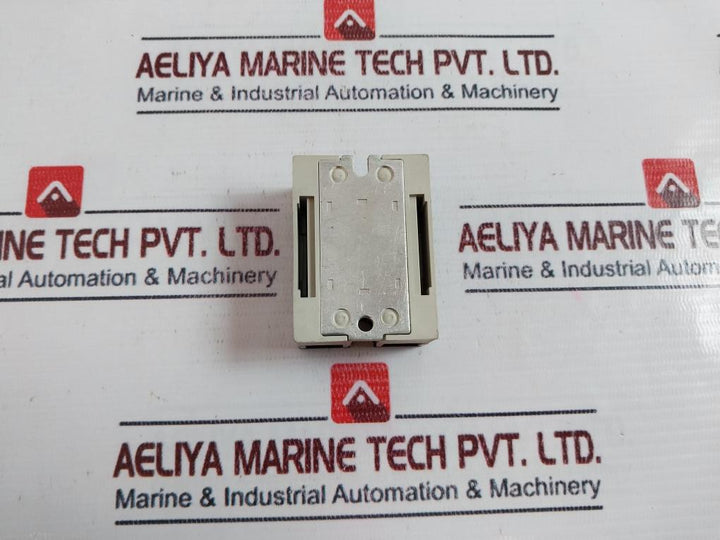 Omron G3Na-220B Solid State Relay 26Z09S 240Vac 20A