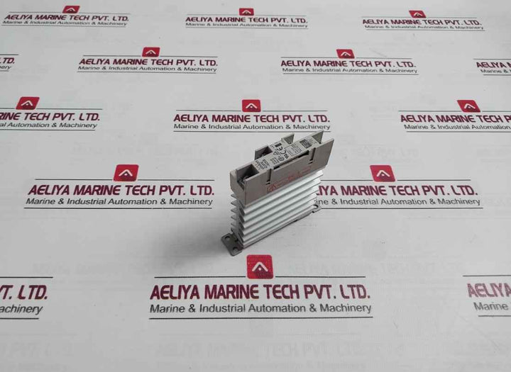 Omron G3Pe-525B Solid State Relay Load:Ac200-480V