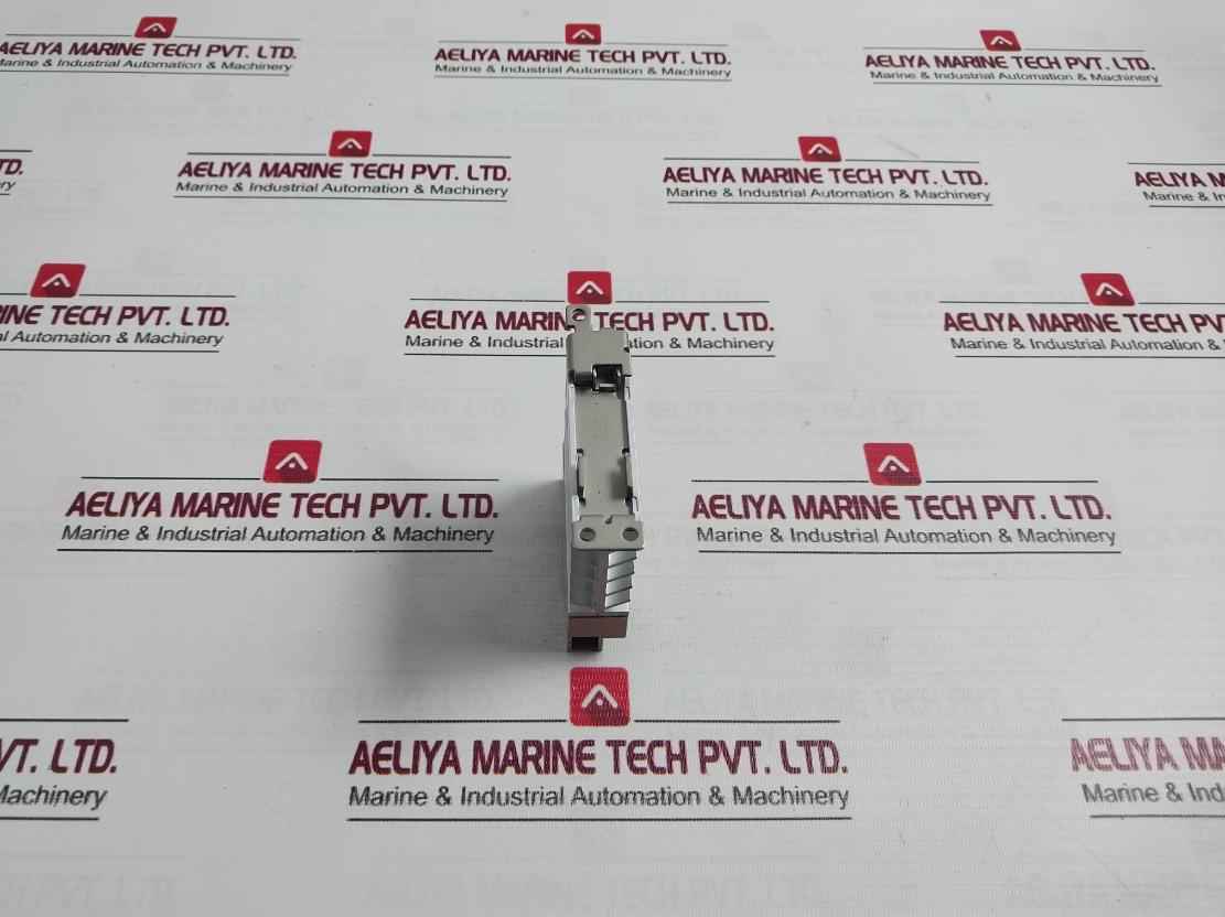 Omron G3Pe-525B Solid State Relay Load:Ac200-480V