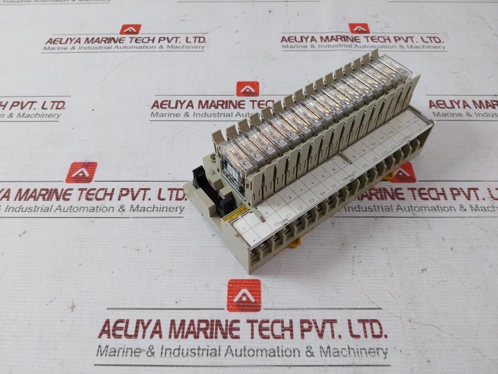 Omron G7Tc-oc16 I/O Relay Terminal Block 24V Dc 10A 30Vdc P7Tf-os16 01615Cx