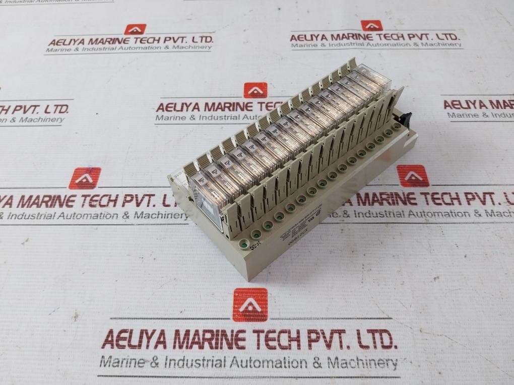 Omron G7Tc-oc16 I/O Relay Terminal Block 24V Dc 10A 30Vdc P7Tf-os16 01615Cx