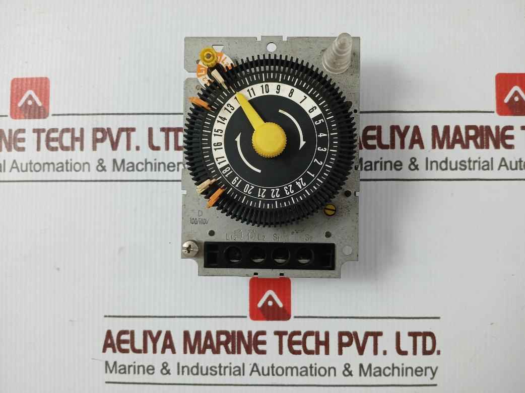 Omron H2E Time Switch 15A 250Vac 50/60Hz 41-10491-1 (Not Working)