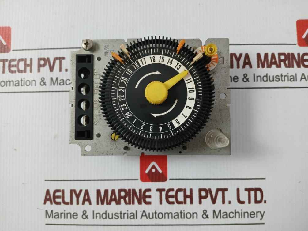 Omron H2E Time Switch 15A 250Vac 50/60Hz 41-10491-1 (Not Working)