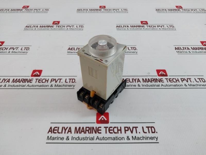 Omron H3Ba-8 Solid-state Timer 110Vac 50/60 Hz Resistive Load