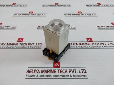 Omron H3Ba-8 Solid-state Timer 110Vac 50/60 Hz Resistive Load