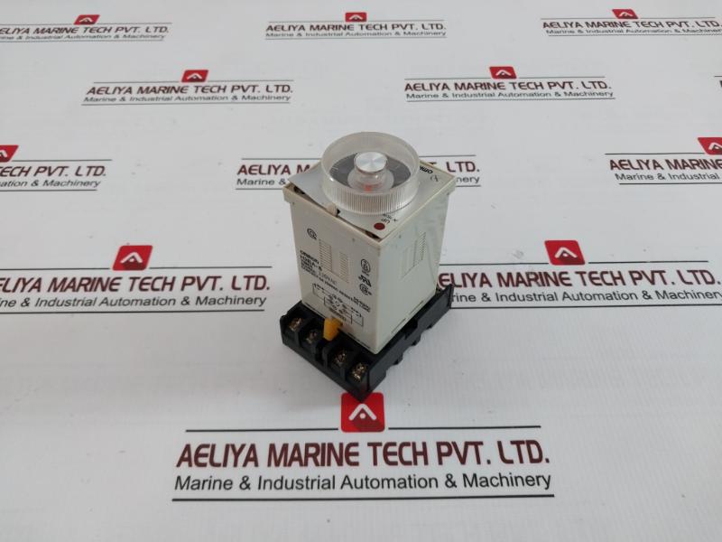 Omron H3Ba-8 Solid-state Timer 110Vac 50/60 Hz Resistive Load