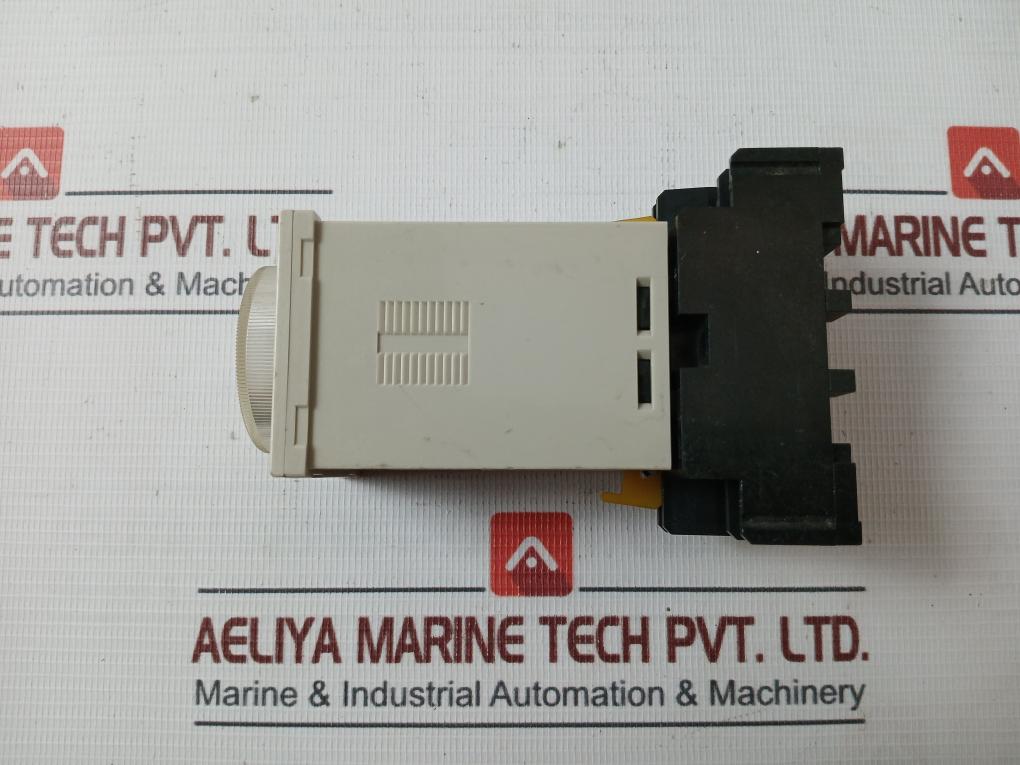 Omron H3Ba-n Solid-state Timer Module With Base 24V Dc P2Cf-11 0-12 Min