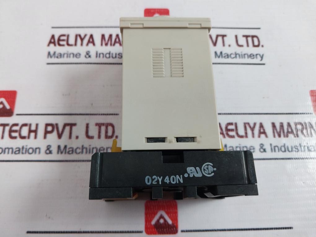 OMRON H3BF-8 Timer Relay