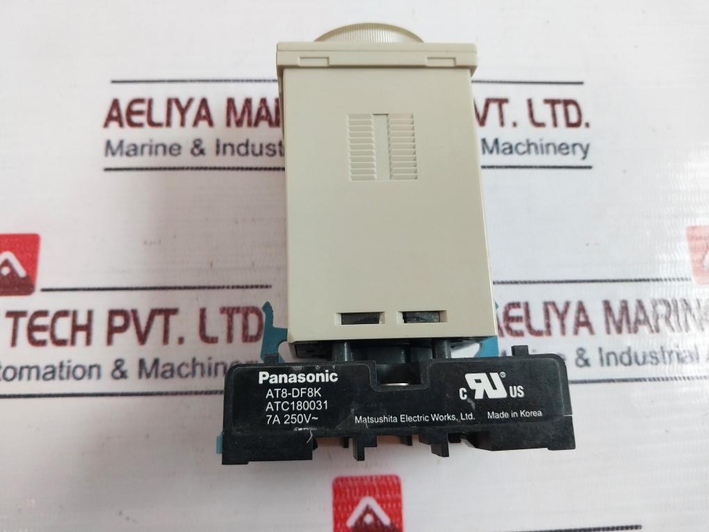 Omron H3Bg-8 Timer Relay 0-10 Sec