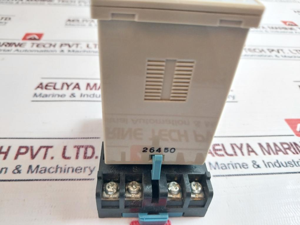 Omron H3Bg-8 Timer Relay 0-10 Sec