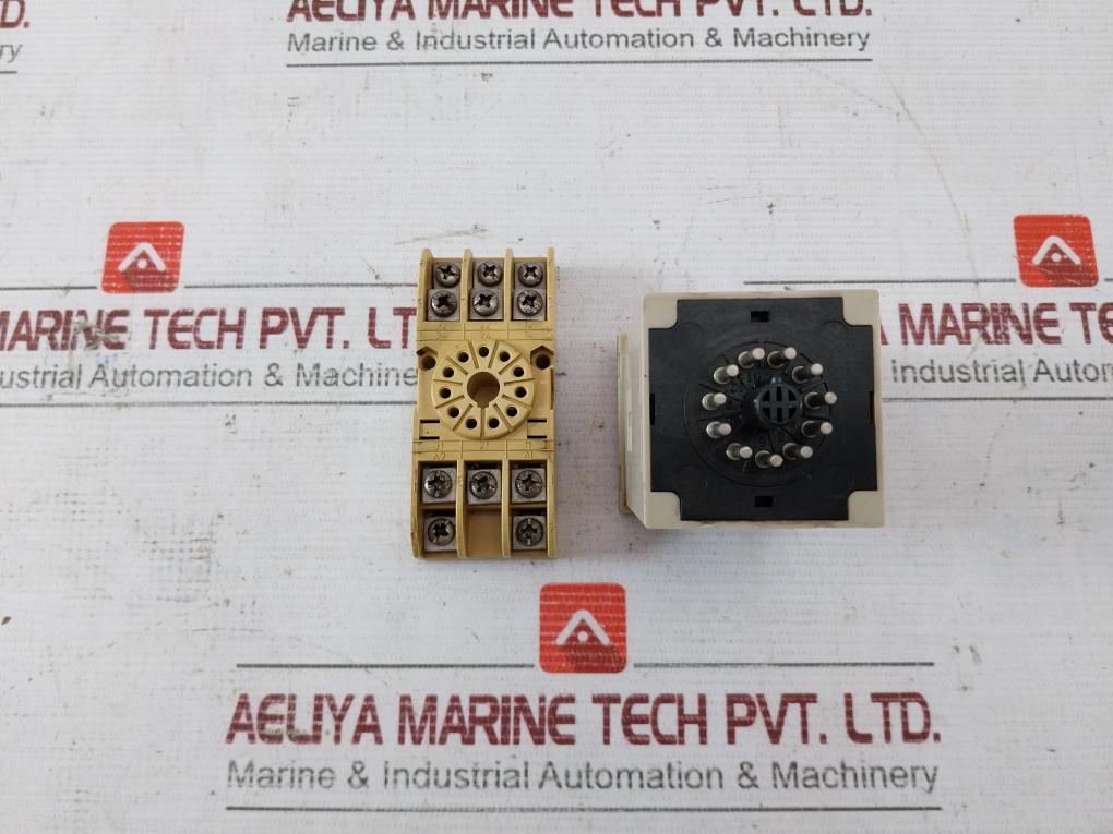 Omron H3Ca-a Timer 24 To 240V 50/60Hz 3A 250V