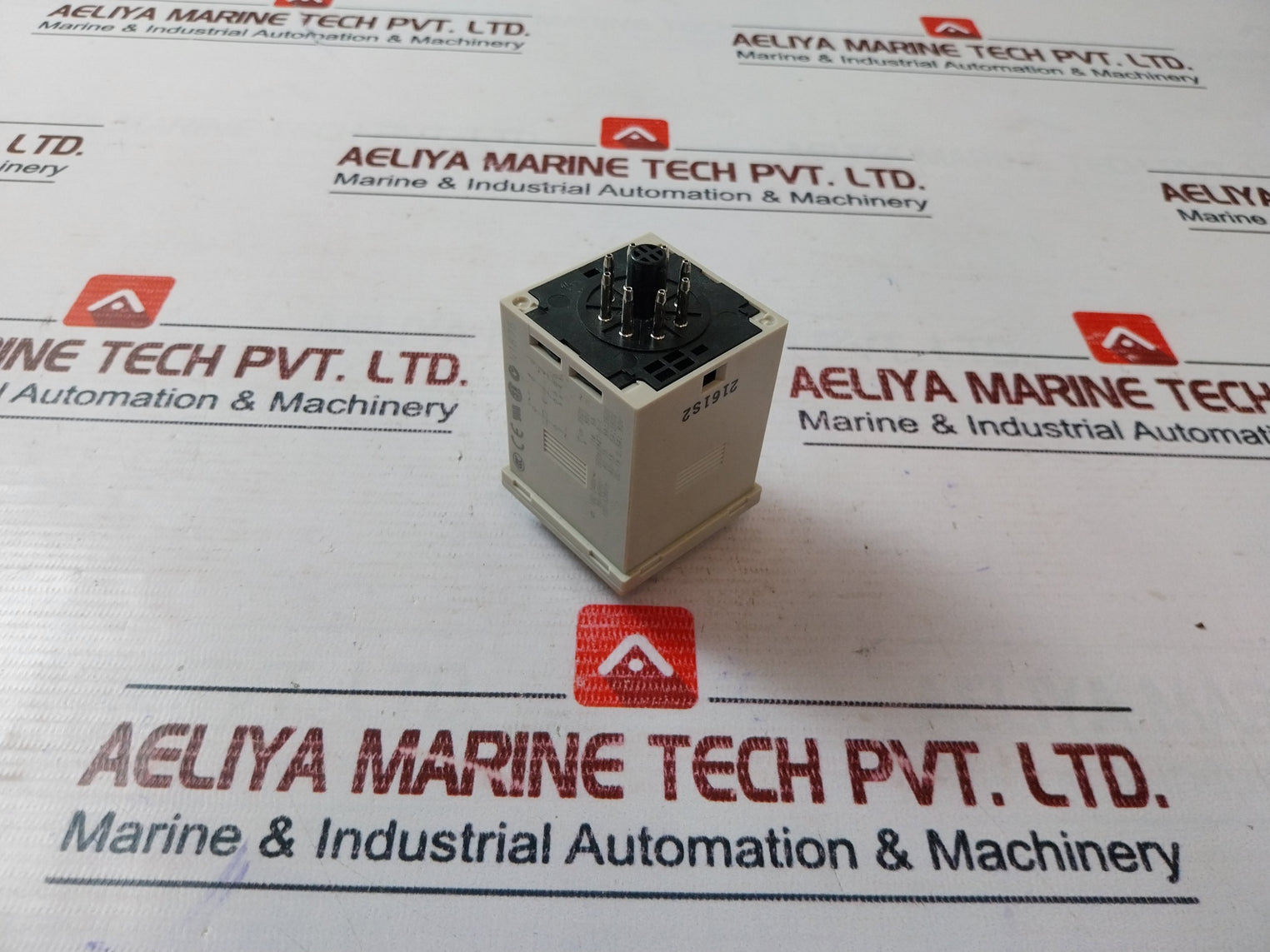 Omron H3Cr-a8E Time Relay 100-240Vac 50/60Hz