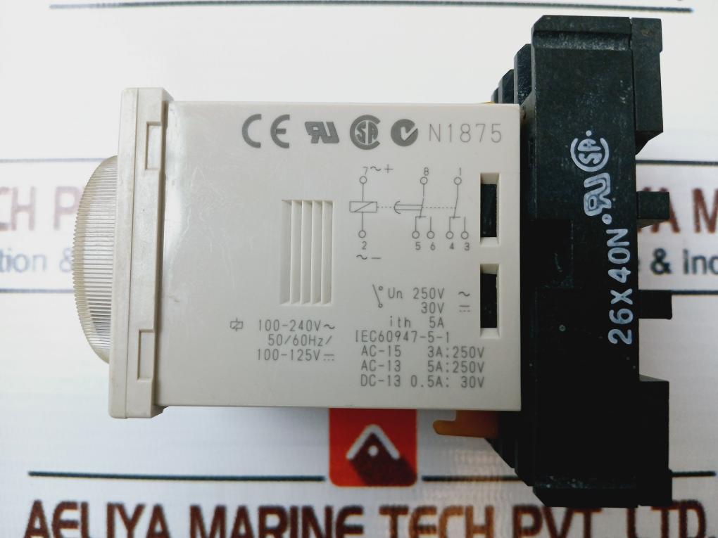Omron H3Cr-a8E Timer With Base