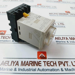 Omron H3Cr-a8E Timer With Base