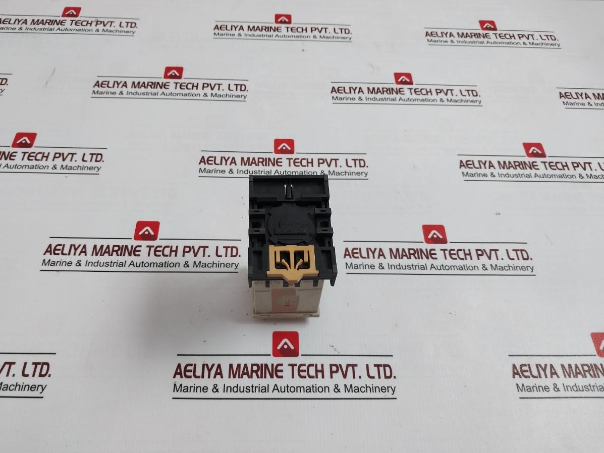 Omron H3Cr-a8El Timer 100 240Vac 50/60Hz 5A 250Vac 250V 5A